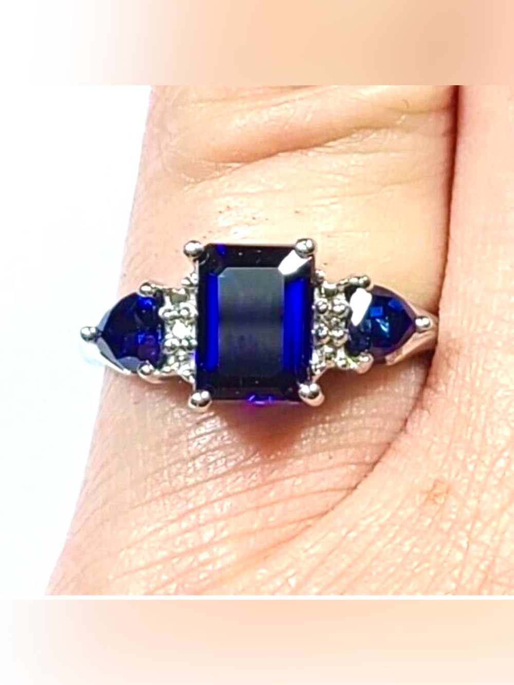 925 Silver Ring with Deep Blue Emerald-Cut Stones Size 7